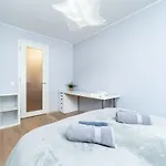 Sauna, Balcony, Underground Parking, 2br, 90m2 Apartamento