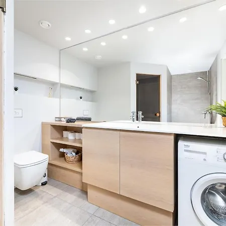 Sauna, Balcony, Underground Parking, 2br, 90m2