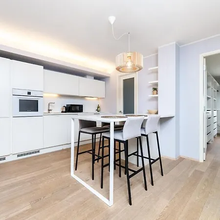 Sauna, Balcony, Underground Parking, 2br, 90m2 Appartamento Reval