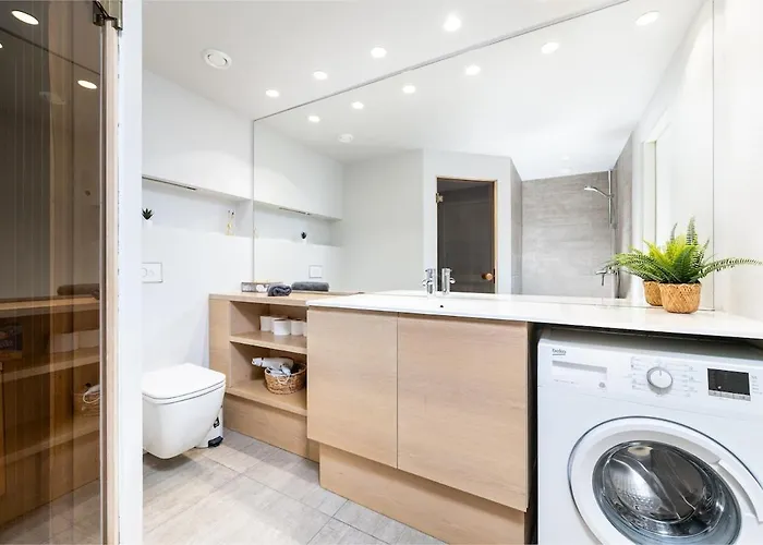 Sauna, Balcony, Underground Parking, 2br, 90m2