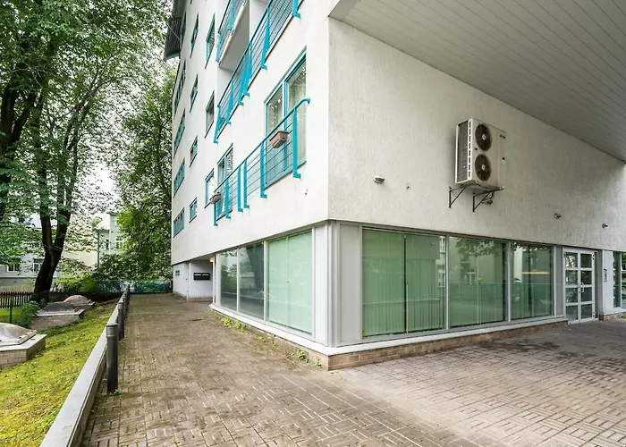 Sauna, Balcony, Underground Parking, 2br, 90m2 *